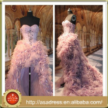ASAR-1001 Vestido de noche de plumas de avestruz rosa de lujo con diseño superior, frente corto y espalda larga